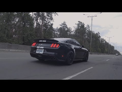 Ford Mustang Shelby GT350 2018 - злой но ручной Мустанг