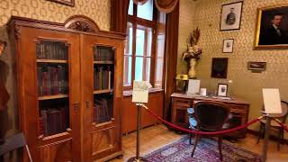 Download lagu Franz Liszt Museum Budapest and Paderewski's 1927 La Campanella Recording mp3