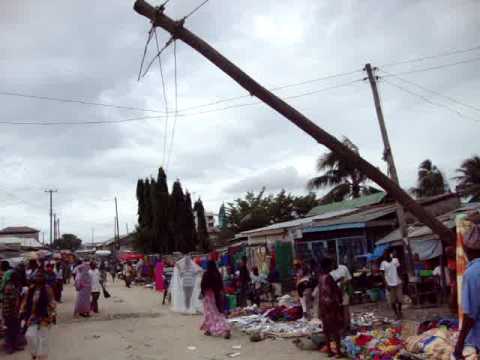 Hatari Nguzo ya Tanesco Manzese Midizini Dar es Salaam