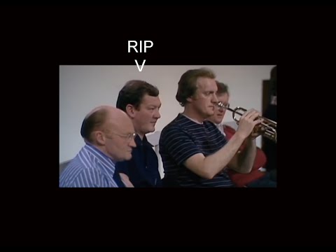 what we all expected to happen that moment the trumpet disagrees with Leonard Bernstein