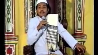 preview picture of video 'K.H.Anwar Zahid Pengajian Seri1'