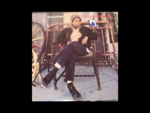 Bonnie White | All Over Town For A Dime