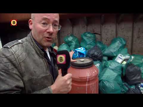 Er ligt veel drugsafval in het vrachtschip in Moerdijk.