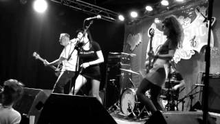 The No Talents@Funtastic Dracula Carnival 2014b+w