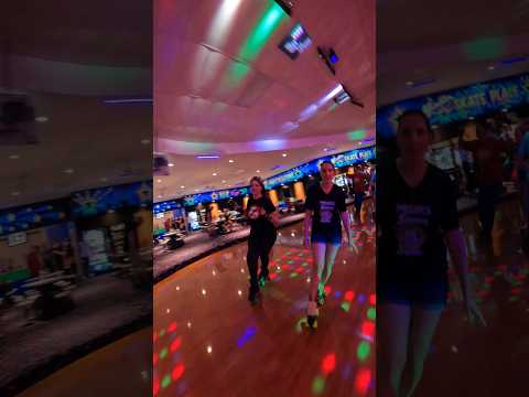 Shuffle Skate Train🤷🏼‍♂️ You could look at it that way 😁 #skatelife #rollerskating #rollerskaters