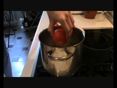 TRUCO DE COCINA. PELAR TOMATES