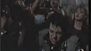 The Vandals - Urban Struggle (i want to be a cowboy) - DUDES movie (1987) in spanish TV