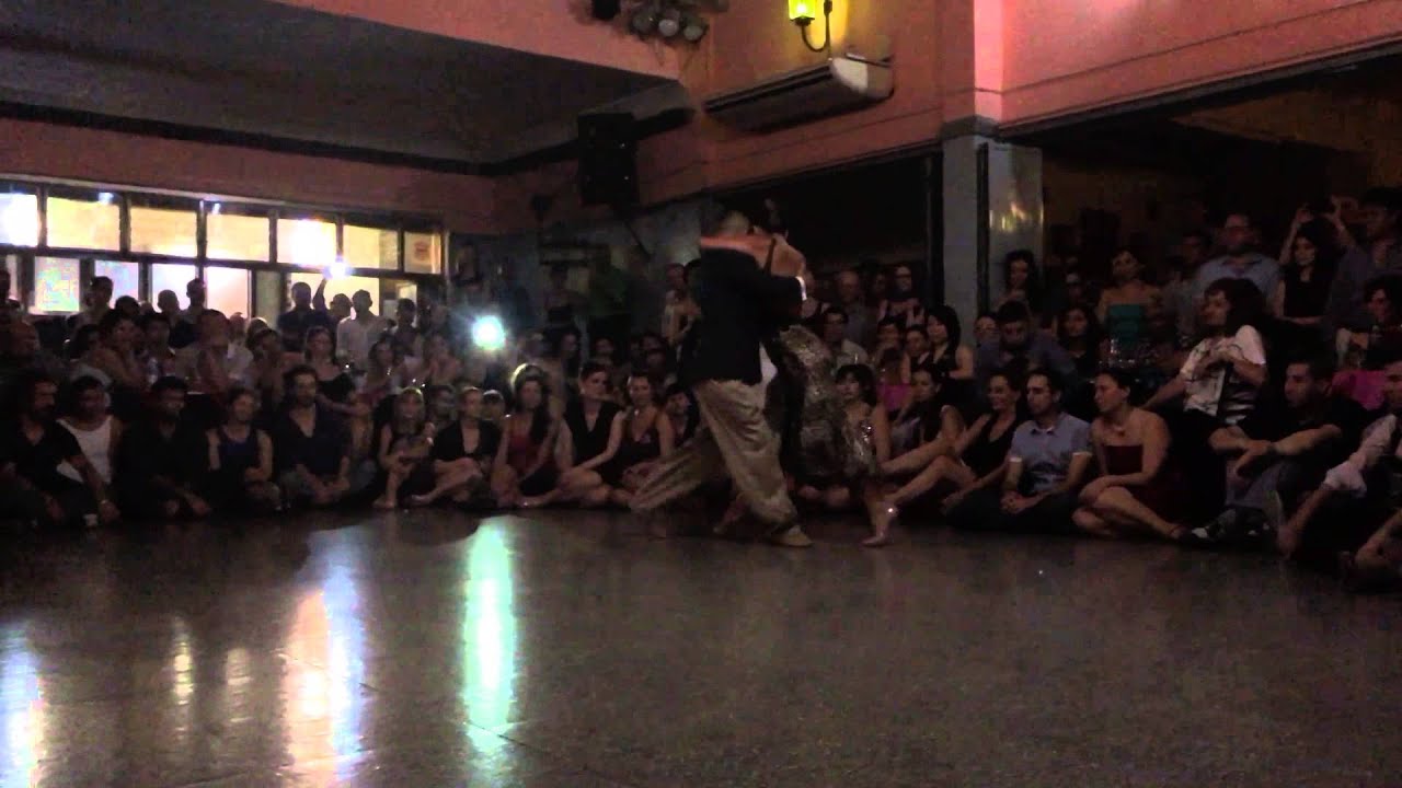 Virginia Pandolfi y Jonathan Aguero — Tango Salón 2016
