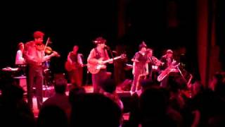 &quot;Prince Nez&quot; Squirrel Nut Zippers