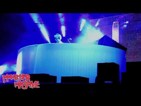 ARMIN VAN BUUREN ON FIRE @ MONSTER MASSIVE 2009