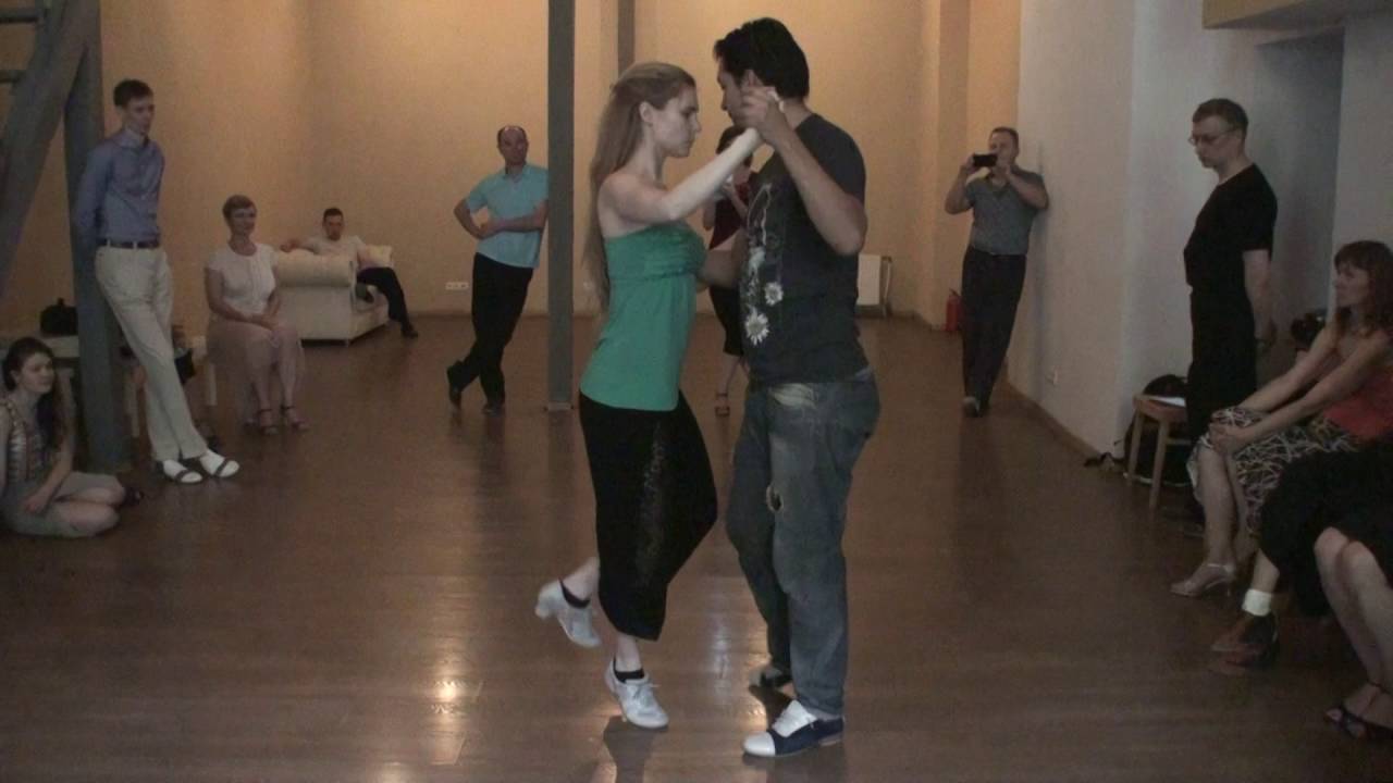 (13) Juan P.Canavire y Sara Westin. Lapis y enroske