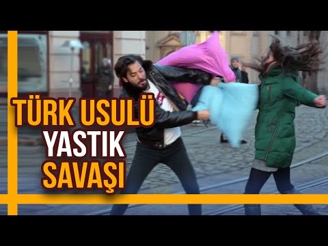 Türk Usulü Yastık Savaşı - Hayrettin