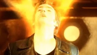Ninth Doctor Regenerates - Christopher Eccleston to David Tennant - Doctor Who - BBC