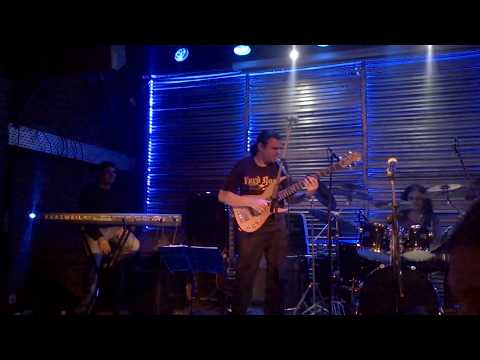 KOSTAS DOMENIKIOTIS BASS SOLO AT "BLUE BARREL" 27/11/15