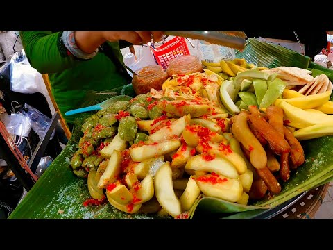 Cambodian street food tour 2021, review video walking at traditional market in Phnom Penh