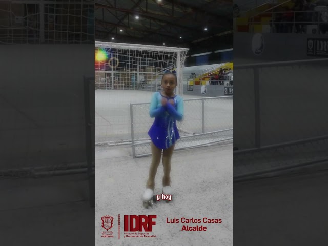 Vídeo relacionado con Amaxer Collar de gimnasia para niñas, animadora, patinaje artístico, de acero inoxidable, gimnasia, joyas, regalos, collar con colgante para gimnastas, mujeres y niñas (Estilo de gimnasia 4)