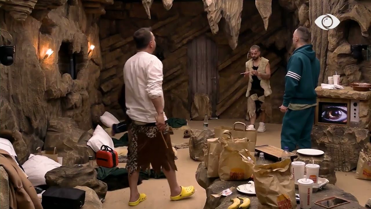 “Tani Klajdi po gjuan me shigjeta…”/ Rozana dhe G Bani flasin me njëri-tjetrin me rima