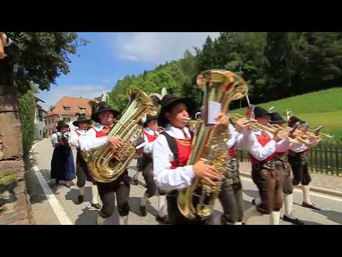 Musikkapelle Lengmoos - Umzug 2015