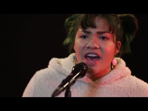 Sianne Dougherty 'Reach Out'