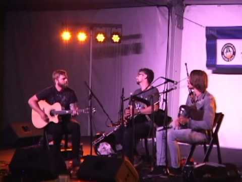 Ross Ainslie and Jarlath Henderson at 2015 Milwaukee Irish Fest, Village Pub Stage