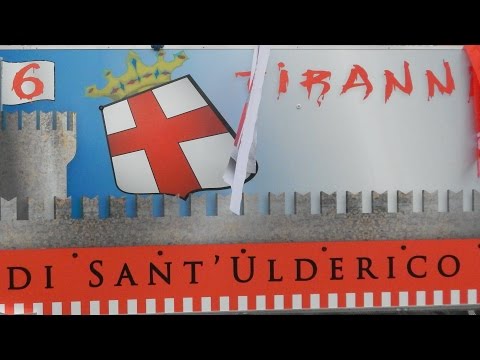 Tiranni di Sant'Ulderico carro da getto - Carnevale Ivrea 2015