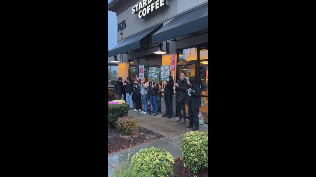 Picket line at Redmond Starbucks