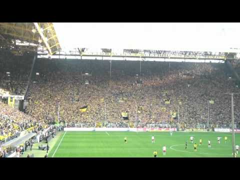 2011 BVB Dortmund Freiburg fans atmosphere / Fan Stimmung (HD)