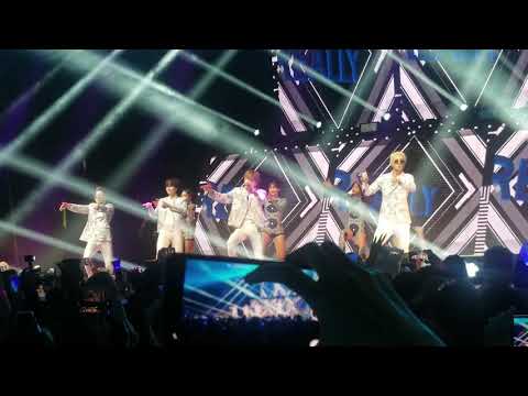 (190124) WINNER - Intro + Really Really (WINNER Everywhere Tour in Chicago)