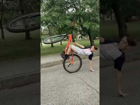 Hand scrape al rallentatore #viral #bikelife #wheelie #mtb #bike #ktm #motocross #motovlog