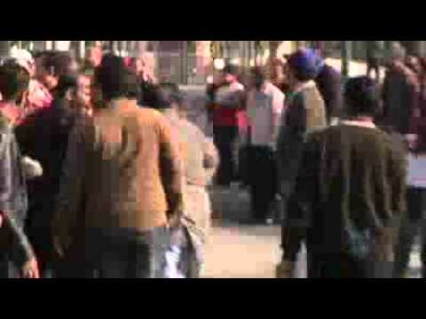 Streets of Cairo descend into chaos