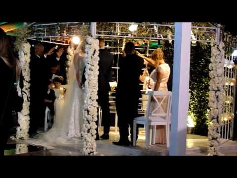 Pr. Marcos Alvarenga...eu vos declaro Marido e Mulher