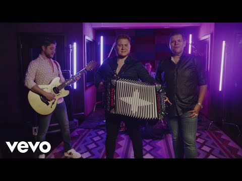 Los Rojos, Duelo, Oscar Iván Trevíno - A Mí Me Gustas Tú (Historia)