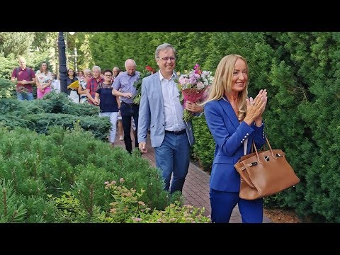 POWITANIE PRZED URZĘDEM GMINY LESZNOWOLA PANI WÓJT 16.7.2019r