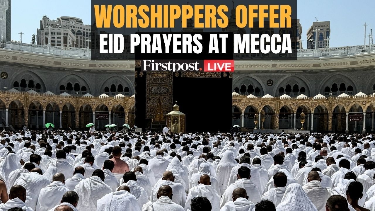 Eid al-Fitr LIVE: Devotees Offer Prayers at Mecca's Masjid al-Haram to Mark End of Ramadan | N18G