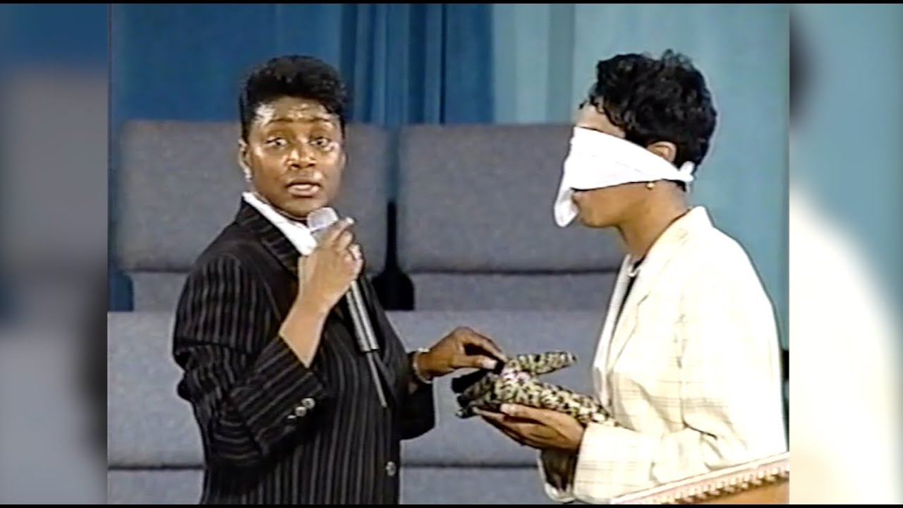 Prophetess Juanita Bynum - Divine Timing For A Divine Place In God (1998)