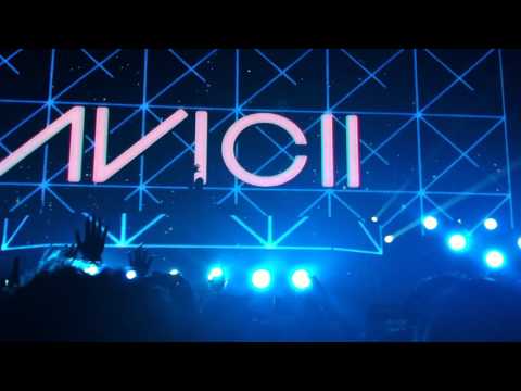 Avicii Live in Manila - Put On Your Piano vs Bong and Fade into Darkness (Albin Myers remix)