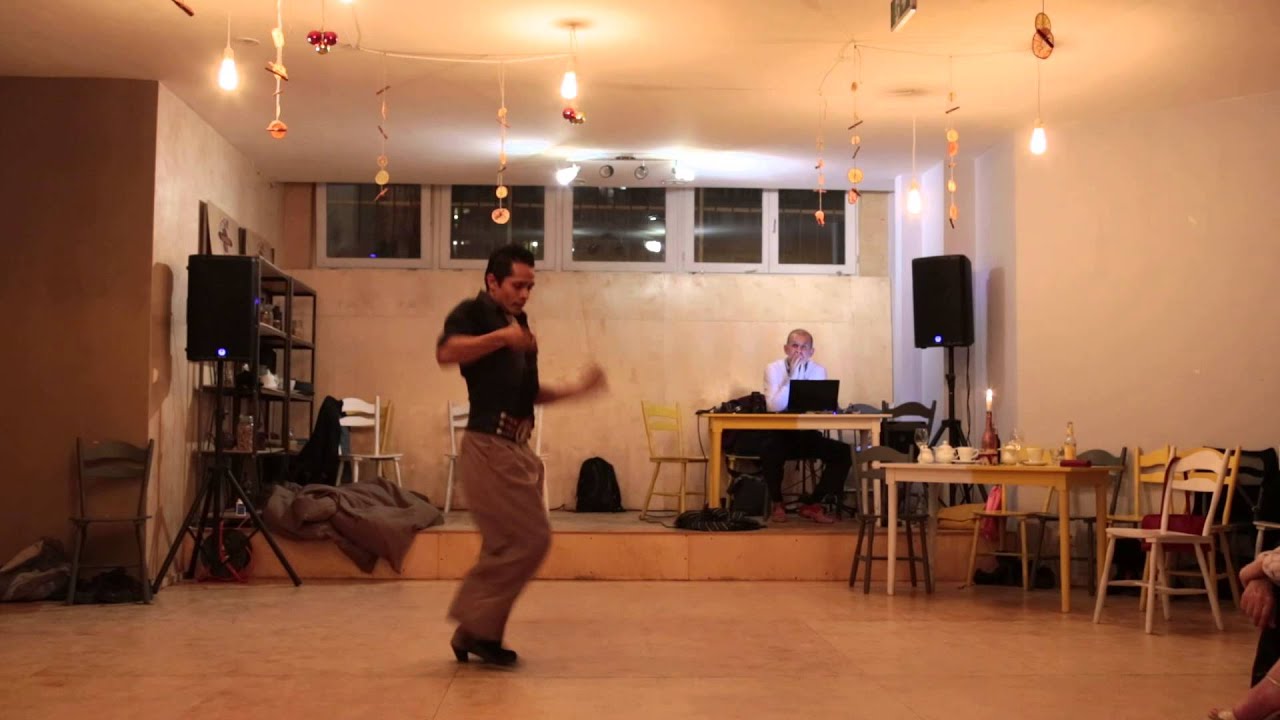 Emilio Cornejo - malambo con baleadoras