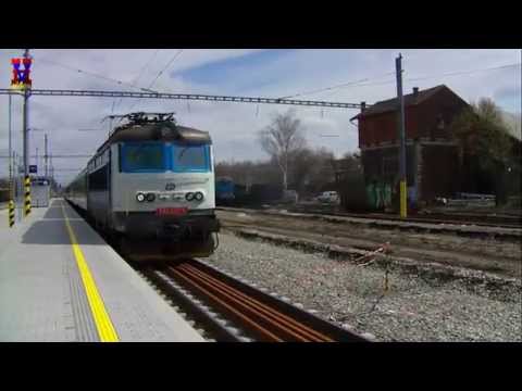 Plecháč 242.237 v čele R668 Rožmberk ve Strakonicích