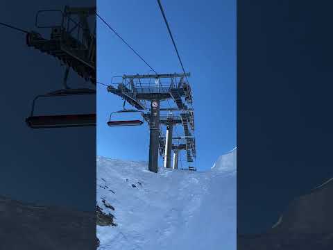 Val d'Isère 🇫🇷 - is this the scariest chair lift ever? 🤯🎿❄️⛷️