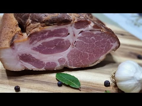 Kasseler Nacken heiß geräuchert der auch als Aufschnitt sehr lecker ist. Ganz einfach selber machen