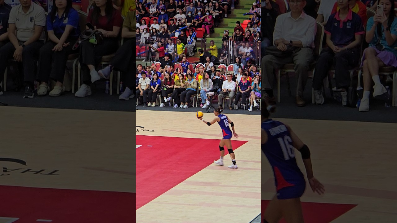 บรรยากาศในสนาม จังหวะทีมไทยได้เซต นำเนเธอแลนด์ 1-0 #วอลเลย์บอลหญิงชิงแชมป์โลก