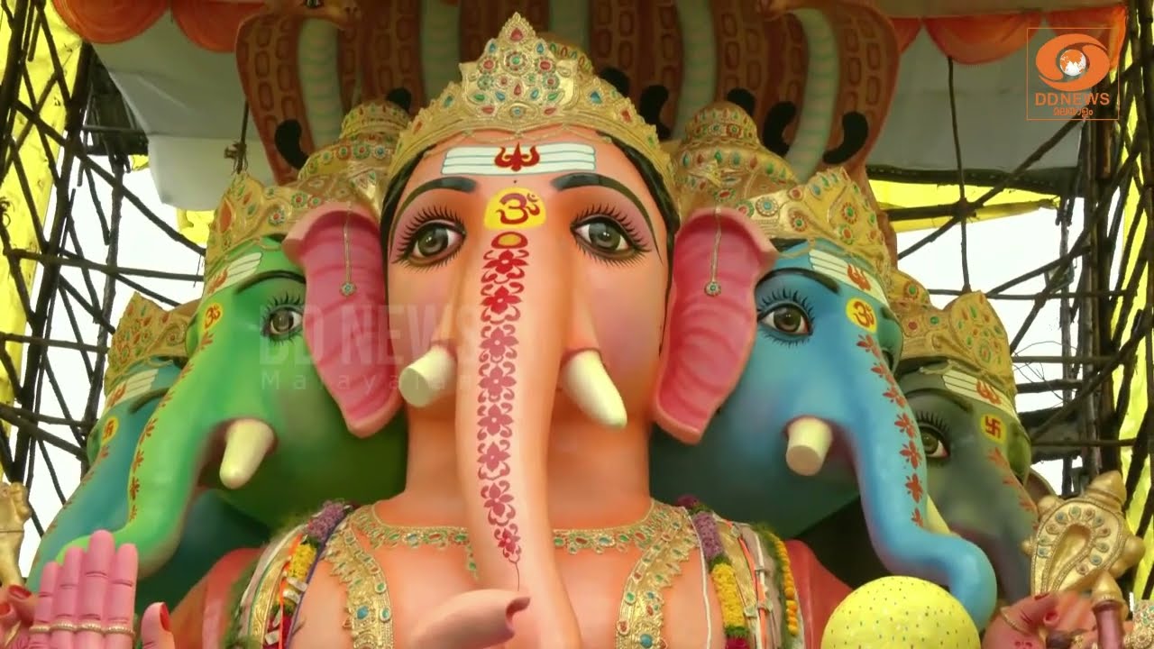 ഹൈദരാബാദിൽ വിനായക ചതുർത്ഥി ആഘോഷം; 69 അടി പഞ്ചമുഖ സങ്ക?