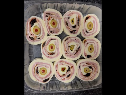 Venezuelan Pan de Jamón–Style Stuffed Christmas Cheese