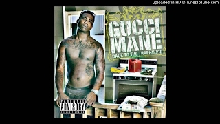 08. Drink It Straight - Gucci Mane ft. Trey Songz  Back to the Traphouse