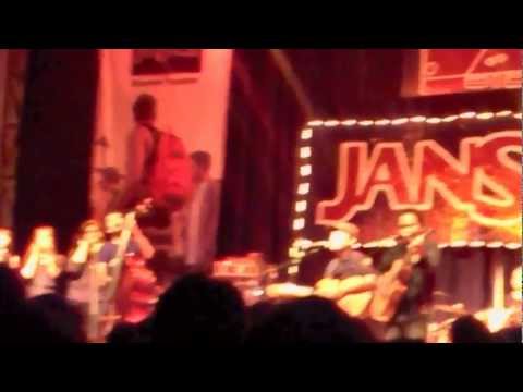 Payung Teduh - Di Ujung Malam feat. Ade Paloh (Live at The 3rd Music Gallery)