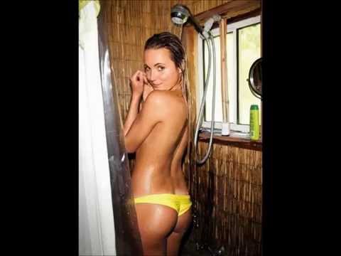 download lagu mp3 mp4 Kaley Cuoco Painted, download lagu Kaley Cuoco Painted gratis, unduh video klip Kaley Cuoco Painted