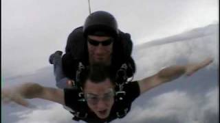 preview picture of video 'JON DOOLEY FIRST SKYDIVE @ BLUE SKY RANCH'