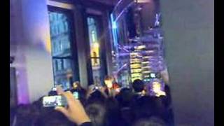 DYKEENIES- apple store, glasgow &quot;Clean Up Your Eyes&quot;