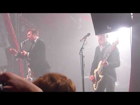 Make Love Not War - Royal Republic @ Cabaret Sauvage Paris 02/12/17