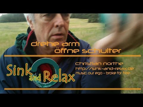 Qi Gong - Arm seitlich drehen - Schultern öffnen: Stress und Spannung im Nacken lösen